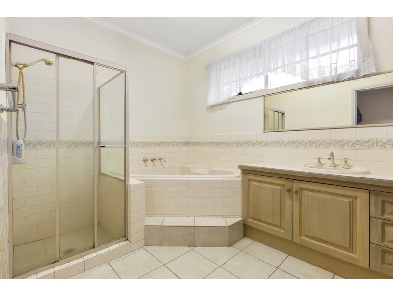 311 Gallaghers Road, Glen Waverley VIC 3150