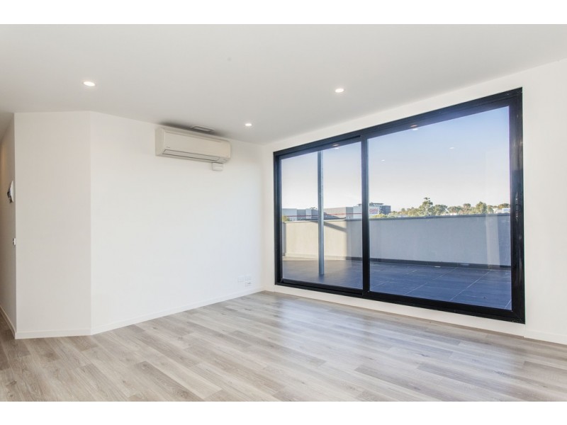 305/2-4 Churchill Street, Ringwood VIC 3134