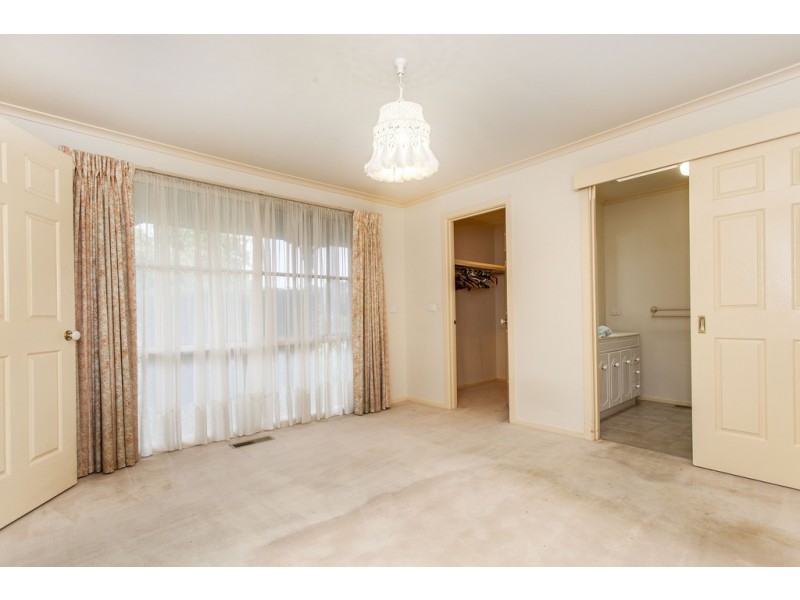 1/5 Leeds Street, Doncaster VIC 3108