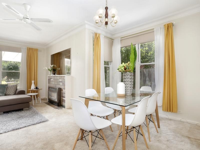 8 Rocklands Road, Ashwood VIC 3147