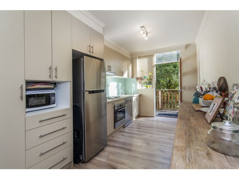 2/33 Albion Road, Box Hill VIC 3128