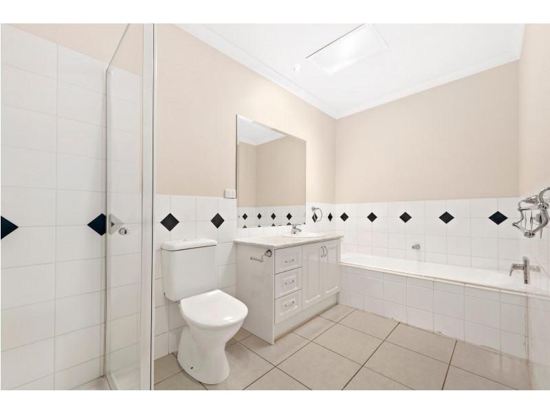 23 Kingswood Rise, Box Hill South VIC 3128