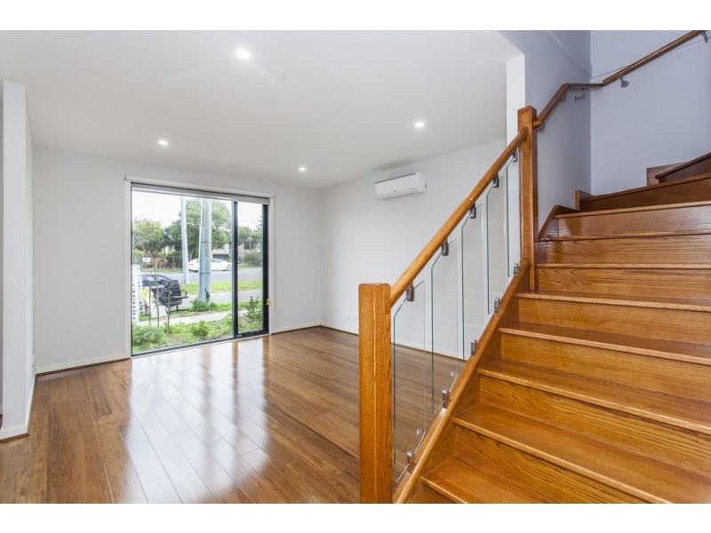 369 Manningham Road, Doncaster VIC 3108