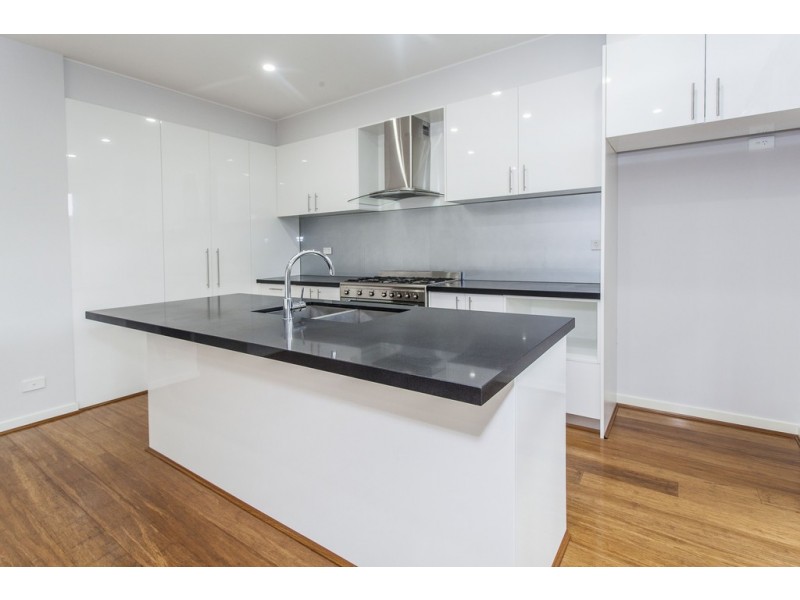 369 Manningham Road, Doncaster VIC 3108