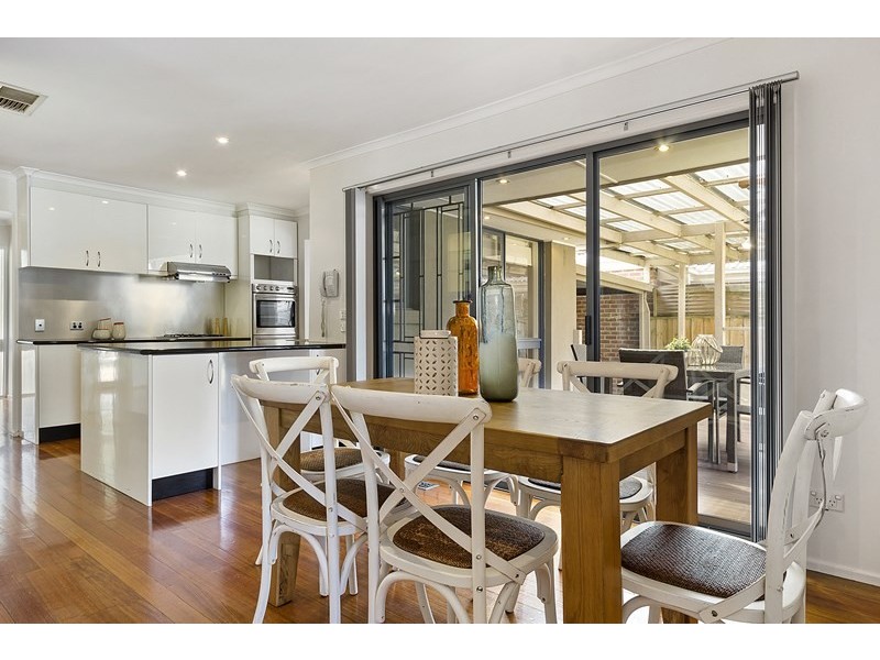 62 Lucknow Street, Mitcham VIC 3132