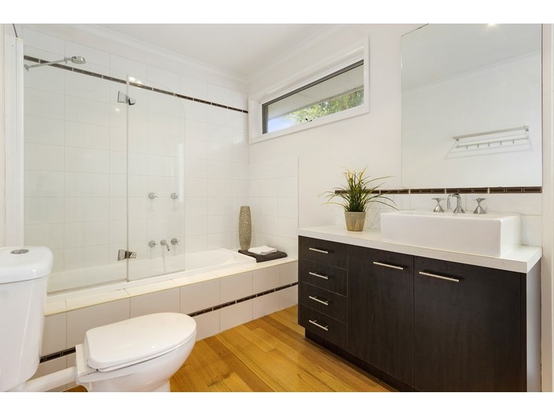 62 Lucknow Street, Mitcham VIC 3132