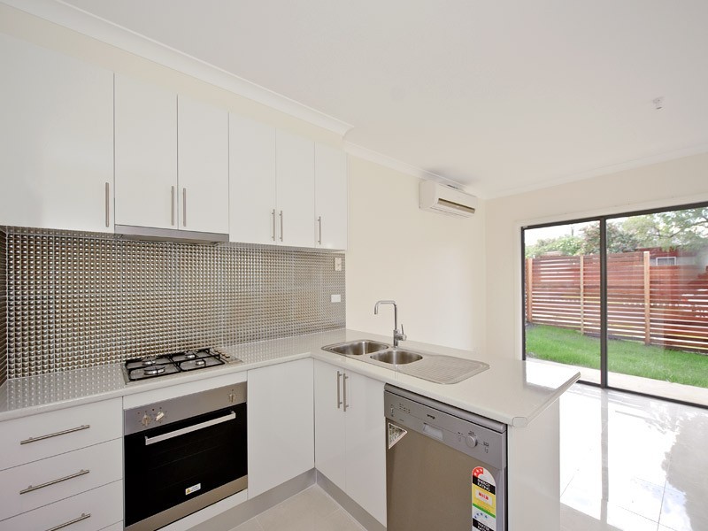 1/20 Hillside Crescent, Blackburn VIC 3130