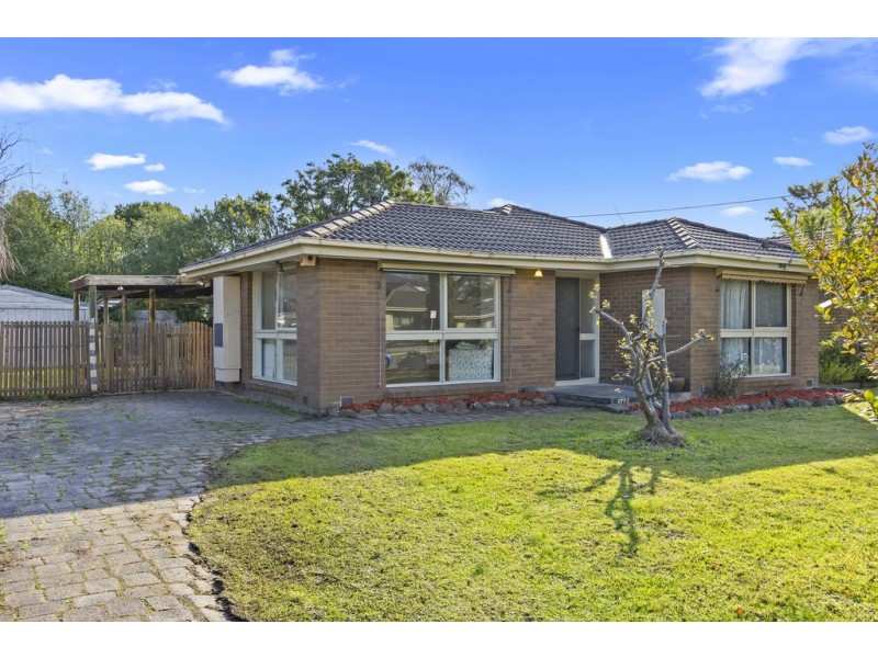 28 Greenaway Drive, Ferntree Gully VIC 3156