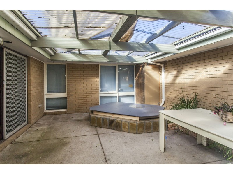 99 Capital Avenue, Glen Waverley VIC 3150