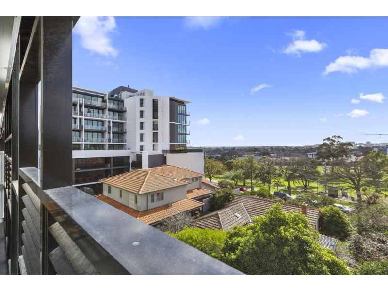 205/2-4 Elland Avenue, Box Hill VIC 3128