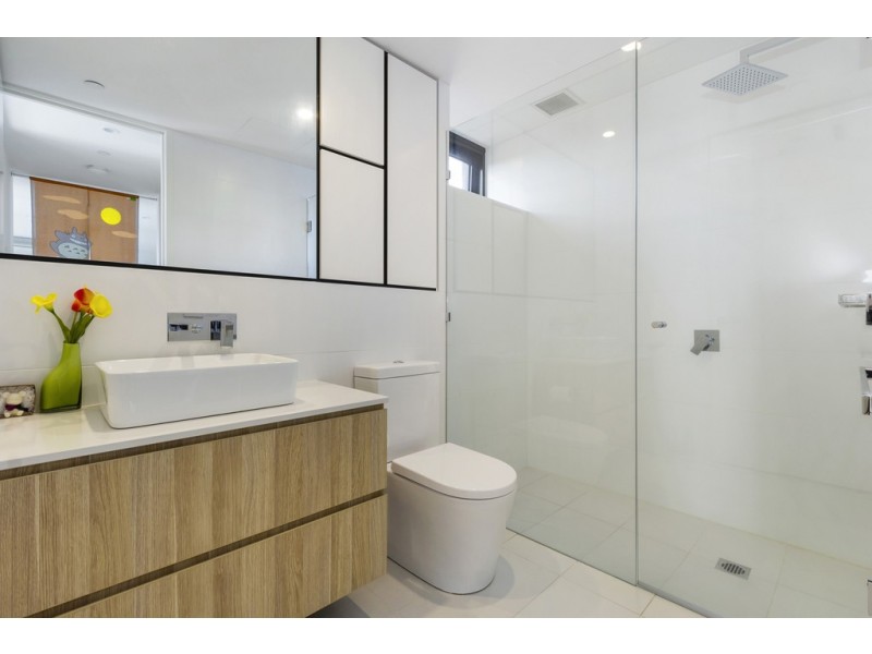 205/2-4 Elland Avenue, Box Hill VIC 3128