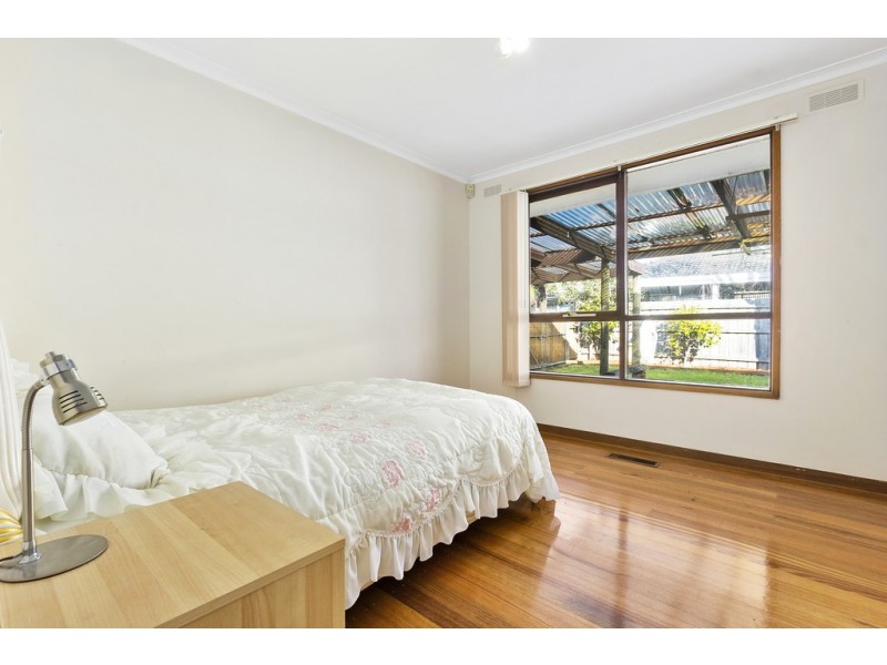 28 Greenaway Drive, Ferntree Gully VIC 3156