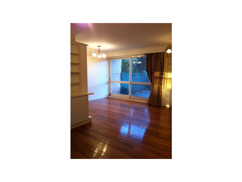 1/317 Barkers Rd, Kew VIC 3101