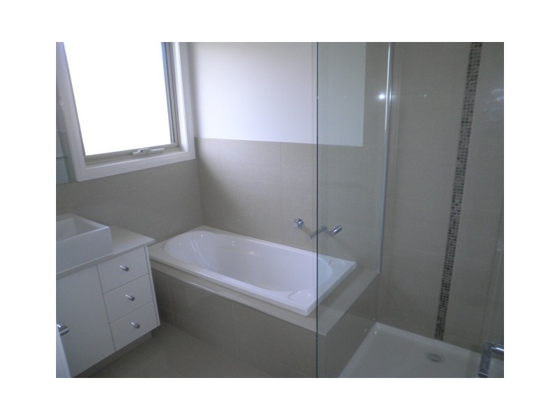 16 Elizabeth St, Box Hill North VIC 3129
