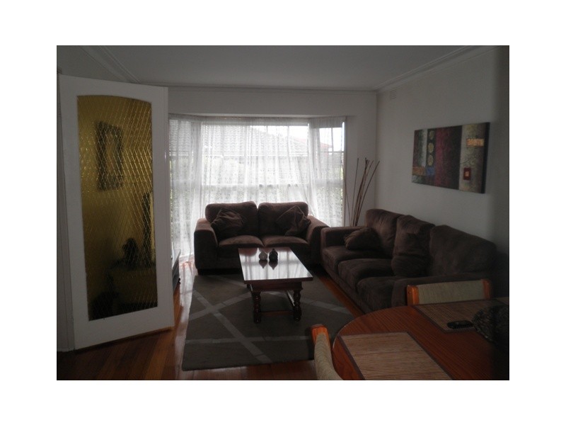 2/6 Simpsons Road, Box Hill VIC 3128