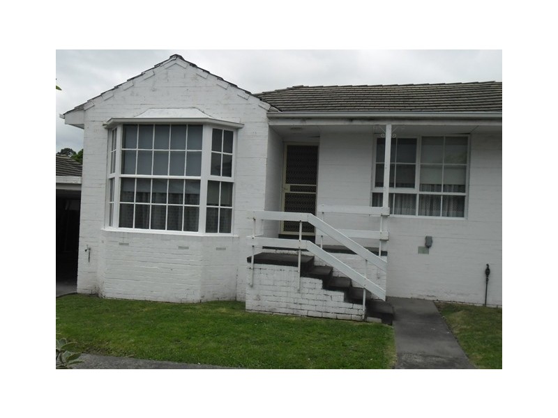 2/6 Simpsons Road, Box Hill VIC 3128