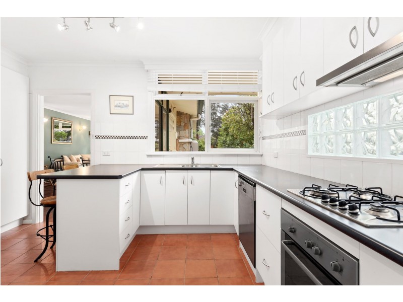 1/5 Linden Street, Blackburn VIC 3130