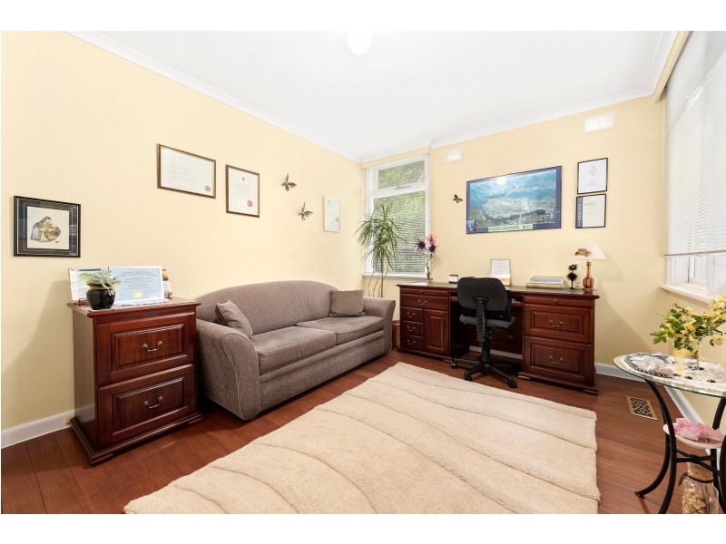 1/5 Linden Street, Blackburn VIC 3130