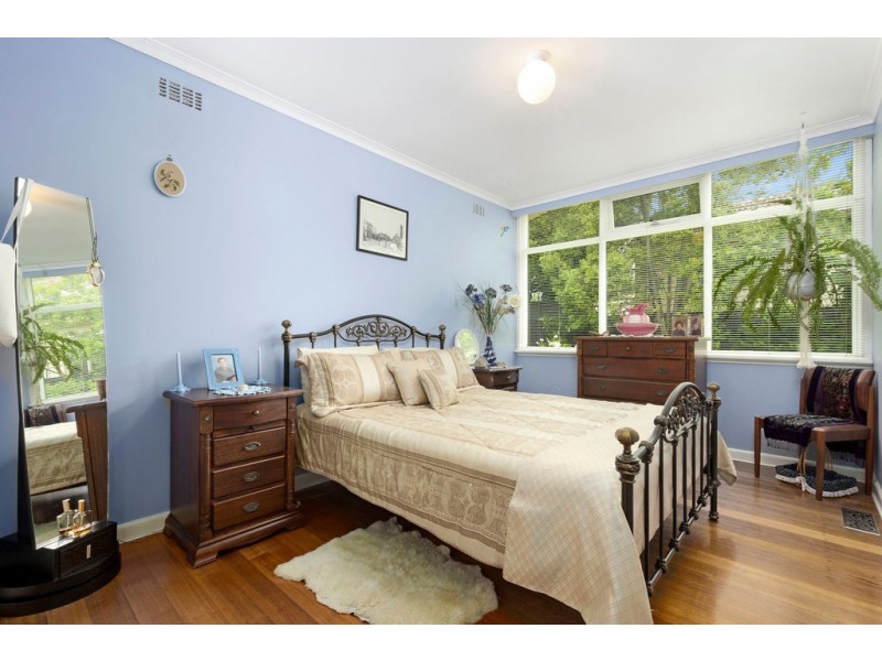 1/5 Linden Street, Blackburn VIC 3130