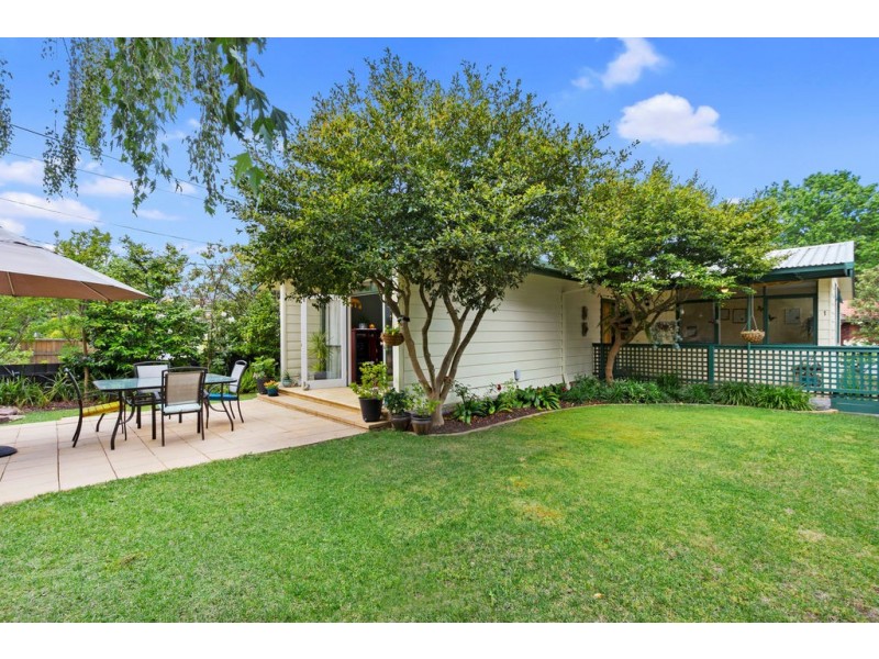 1/5 Linden Street, Blackburn VIC 3130