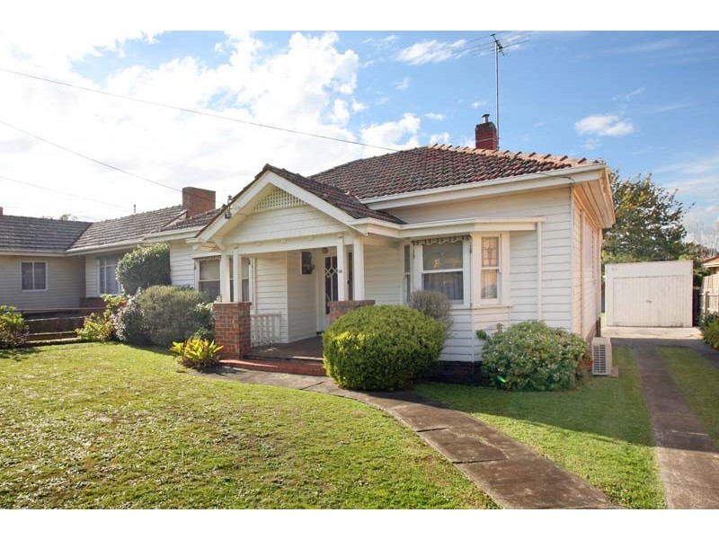 32 Clota Avenue, Box Hill VIC 3128