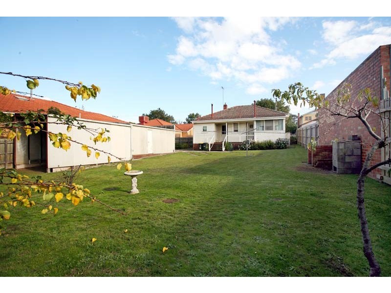 32 Clota Avenue, Box Hill VIC 3128