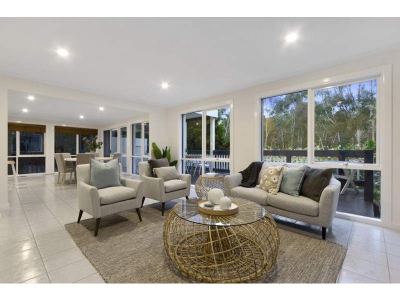 11 Harman Close, Doncaster East VIC 3109