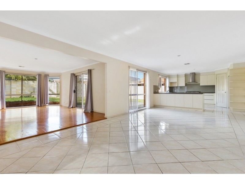 47 Fairway Drive, Rowville VIC 3178