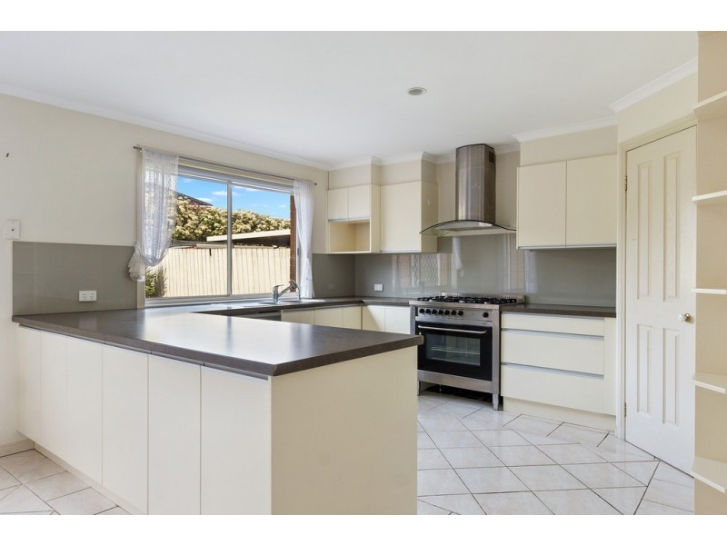 47 Fairway Drive, Rowville VIC 3178