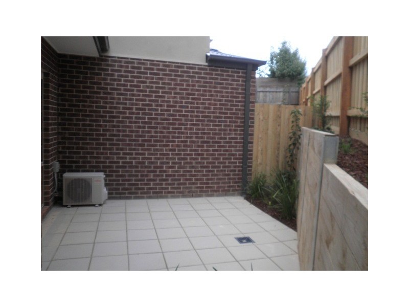 3/2 Minna Street, Blackburn VIC 3130