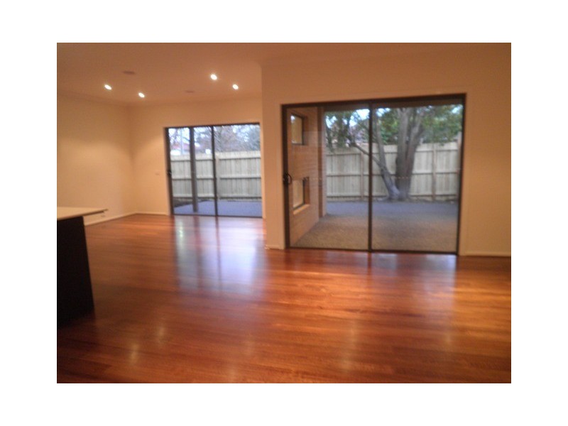 8 Margaret Street, Box Hill VIC 3128