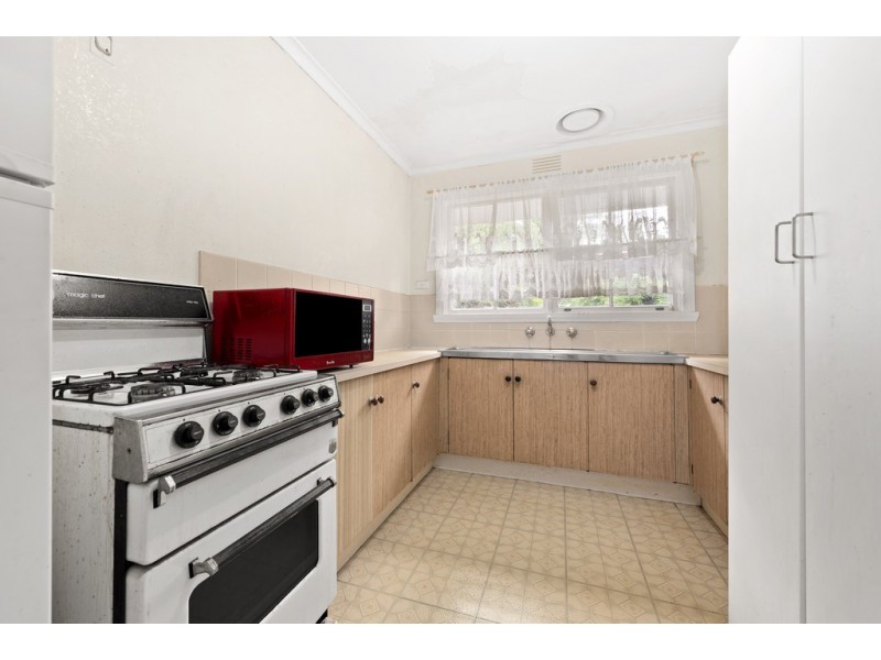 1/16 Masons Road, Blackburn VIC 3130