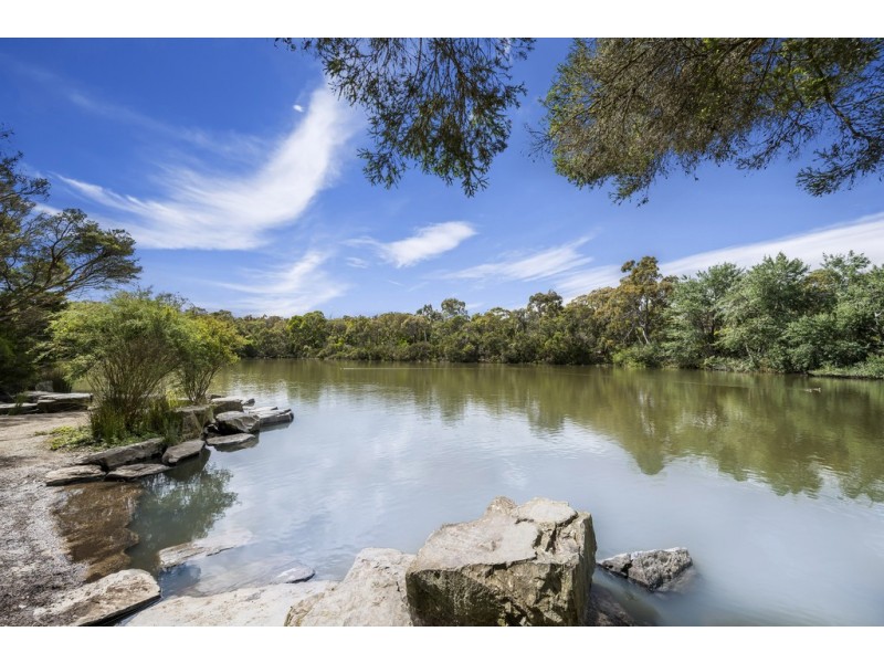1/16 Masons Road, Blackburn VIC 3130
