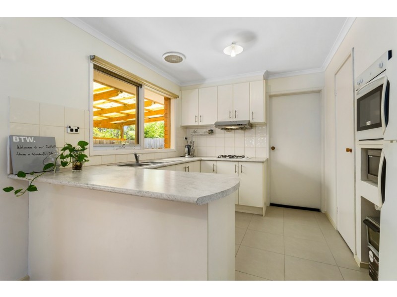 2/98 Thames Street, Box Hill North VIC 3129