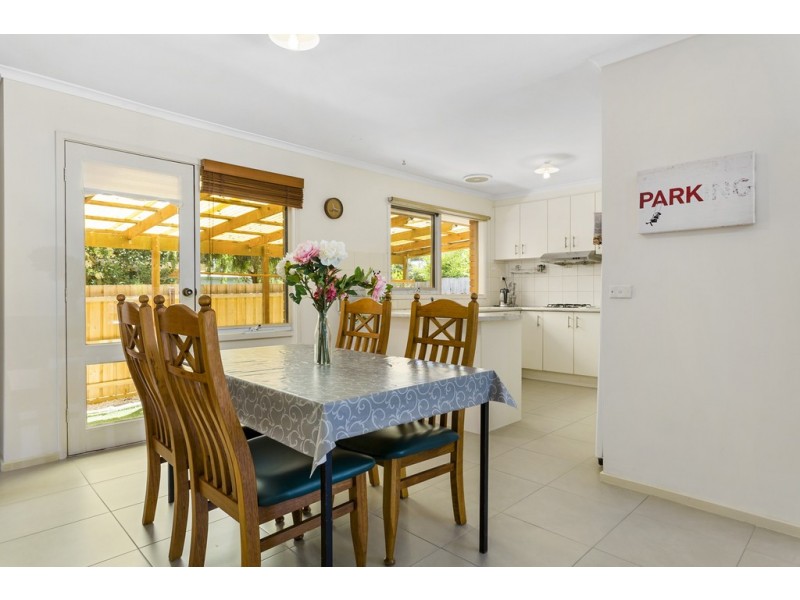 2/98 Thames Street, Box Hill North VIC 3129