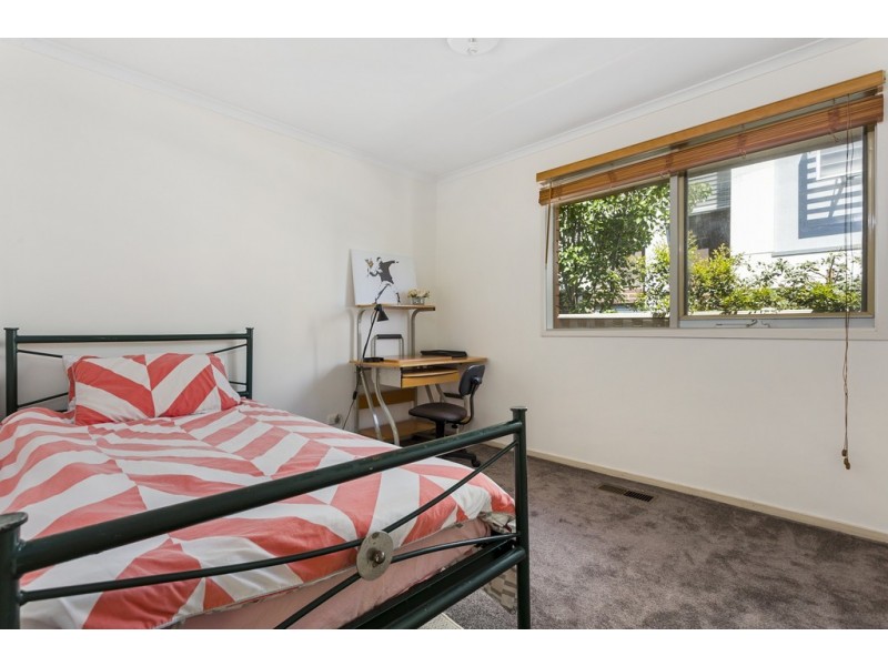 2/98 Thames Street, Box Hill North VIC 3129