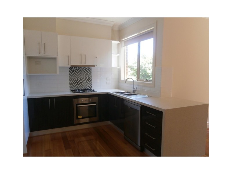 16 Halsey Street, Box Hill South VIC 3128