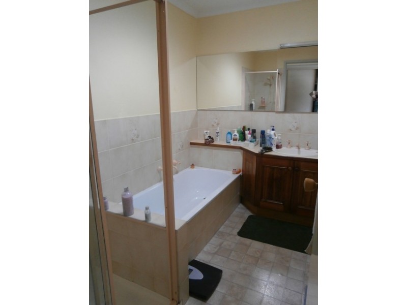 2A Loraine Street, Box Hill North VIC 3129