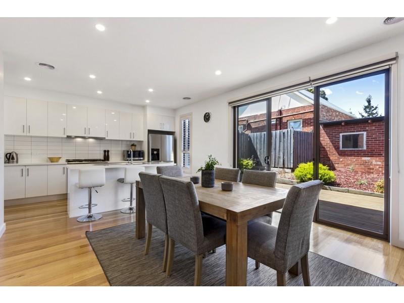 4/408 Middleborough Road, Blackburn VIC 3130
