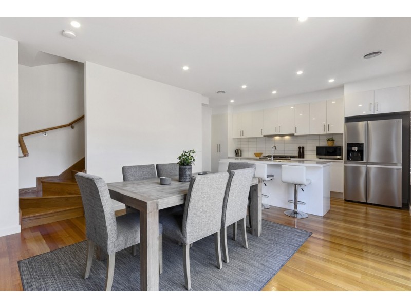 4/408 Middleborough Road, Blackburn VIC 3130