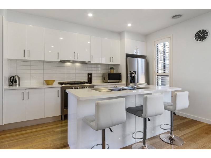 4/408 Middleborough Road, Blackburn VIC 3130