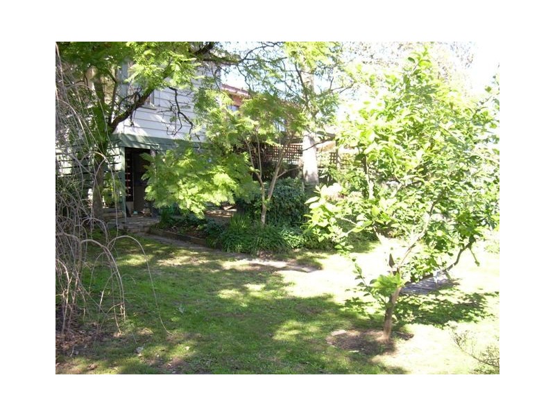 591 Elgar Road, Mont Albert North VIC 3129