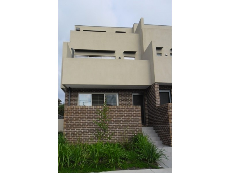 2/2 Minna Street, Blackburn VIC 3130