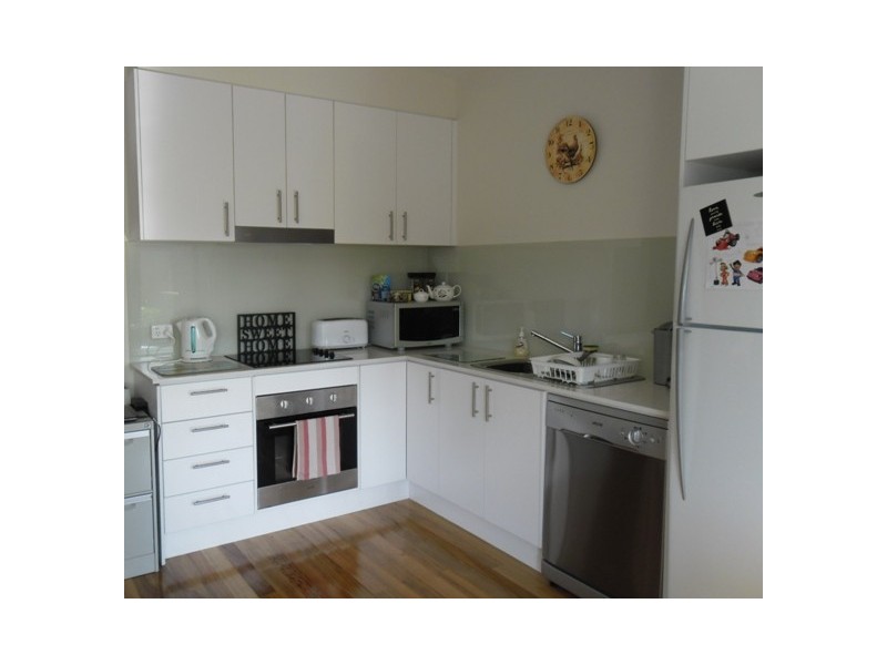 2/2 Minna Street, Blackburn VIC 3130