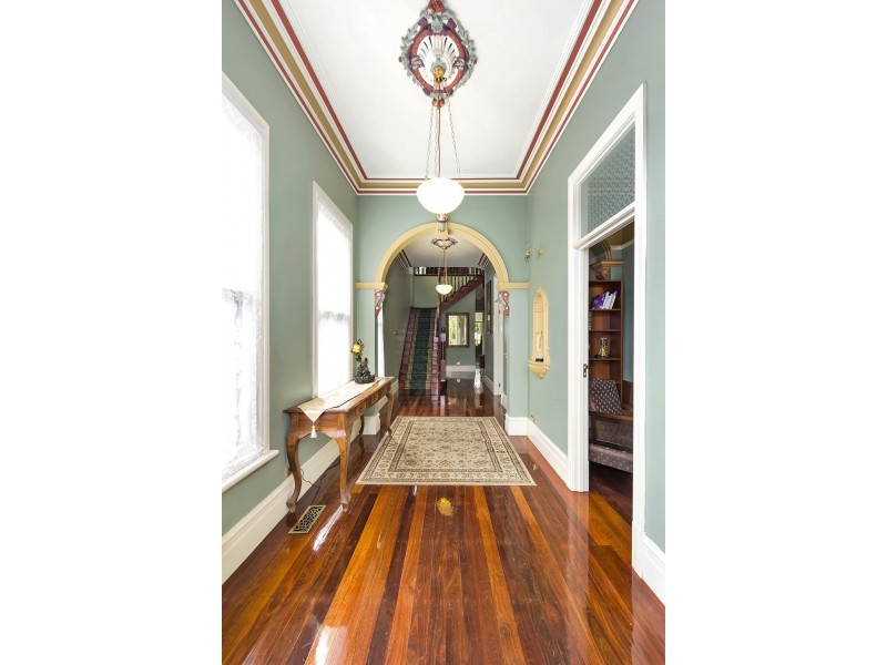 33 Robinson Road, Hawthorn VIC 3122