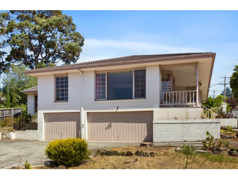 311 Gallaghers Road, Glen Waverley VIC 3150