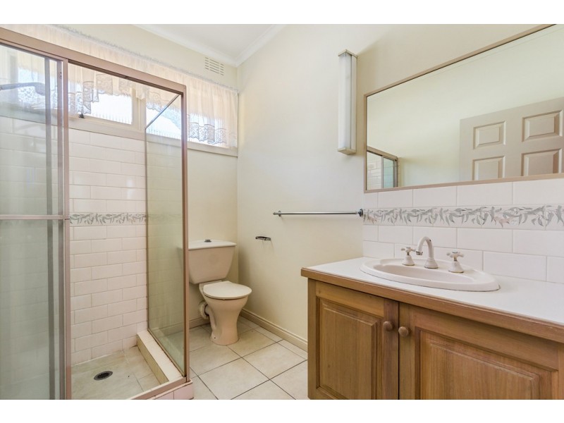 311 Gallaghers Road, Glen Waverley VIC 3150