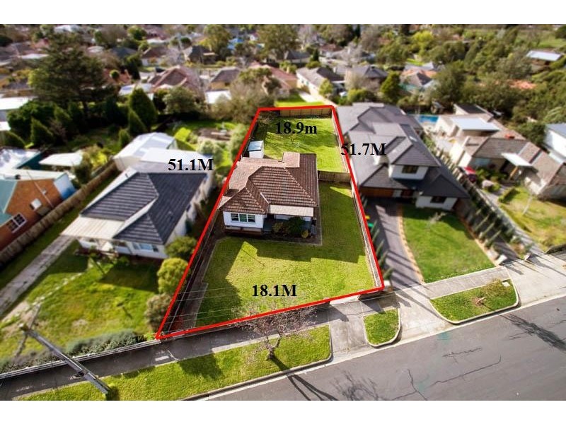 13 Loraine Avenue, Box Hill North VIC 3129