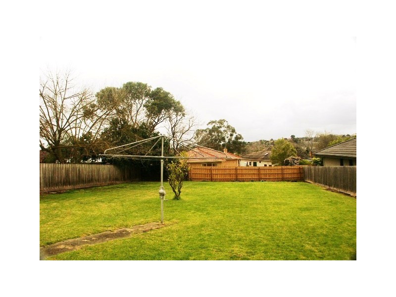 13 Loraine Avenue, Box Hill North VIC 3129