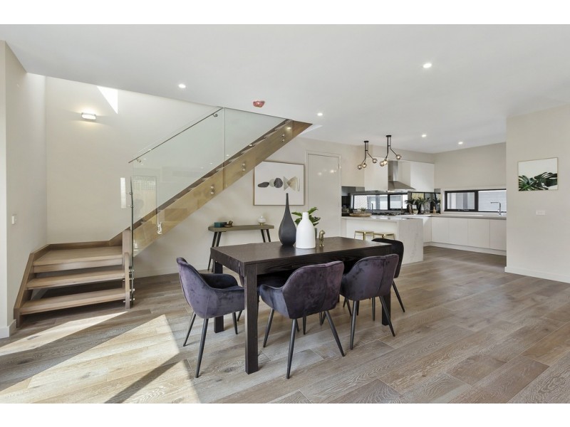 2/43-45 Tunstall Road, Donvale VIC 3111